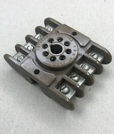 405699 – SOCKET, RELAY (8-PIN)